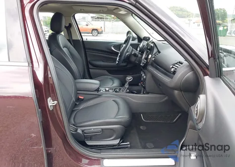 2017 Mini Clubman Cooper z USA, uszkodzony, nr VIN WMWLU1C5XH2F27672